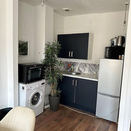 One Bed Victorian Flat,10 Min Walk To Paddington, Sleeps 4, Pet-Friendly Apartment Лондон Екстериор снимка